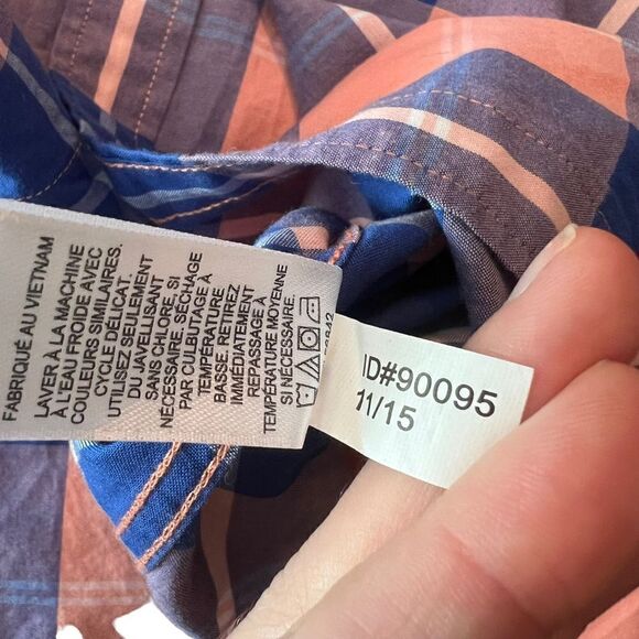 NWT! Express plaid soft wash button down shirt. Size large - Picture 8 of 12